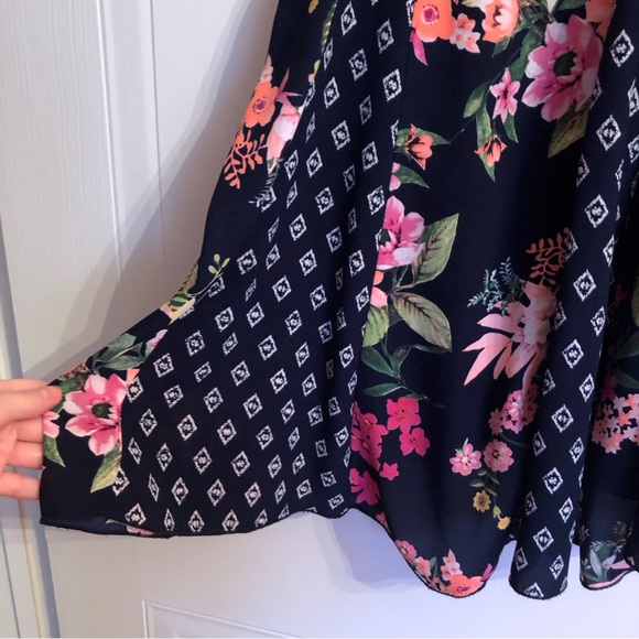 DRESS SPAGHETTI STRAP SUMMER FLORAL DRESS - Picture 6 of 17